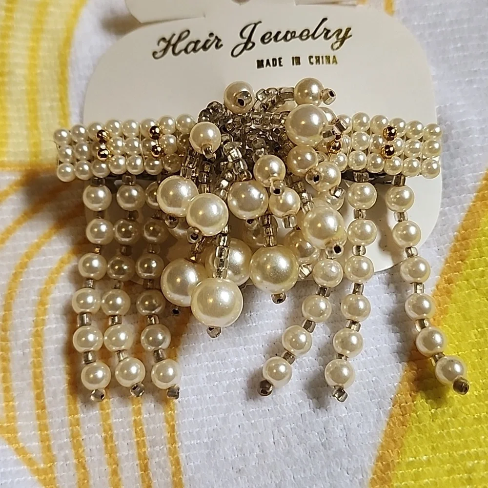 NWT Faux Pearl Hair Jewelry Clip for Girls